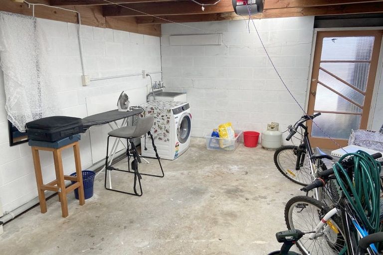 Photo of property in 1/35 Clemow Road, Fitzroy, New Plymouth, 4312