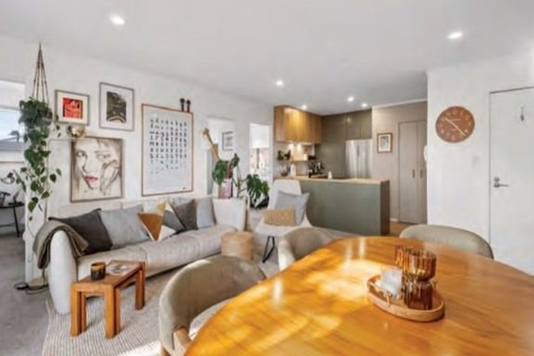 Photo of property in 325/26 Morningside Drive, Morningside, Auckland, 1025