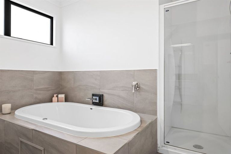 Photo of property in 1/278 Memorial Avenue, Burnside, Christchurch, 8053