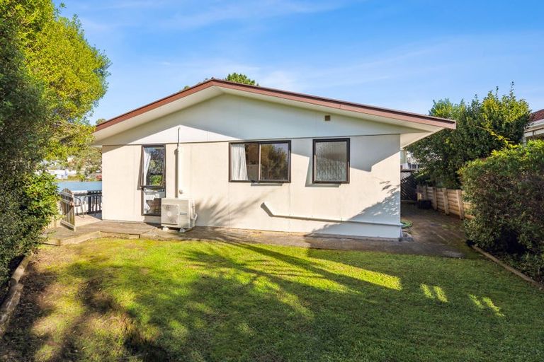 Photo of property in 2/17 Rose Street, Ranui, Porirua, 5024