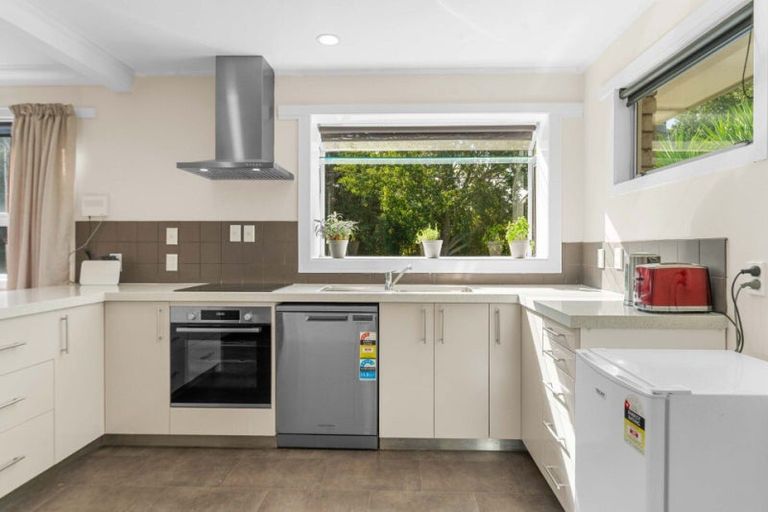 Photo of property in 294 Ngatai Road, Bellevue, Tauranga, 3110