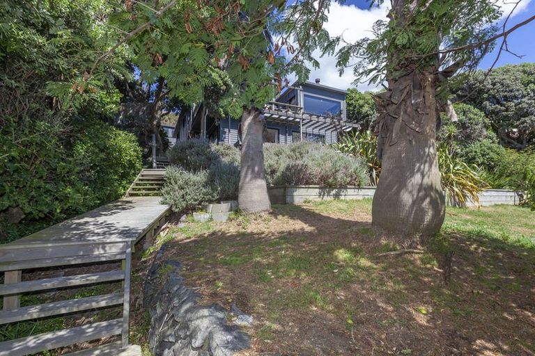 Photo of property in 84 Ames Street, Paekakariki, 5034