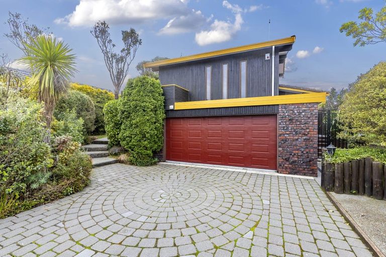 Photo of property in 18 Hawkswood Place, Avonhead, Christchurch, 8042