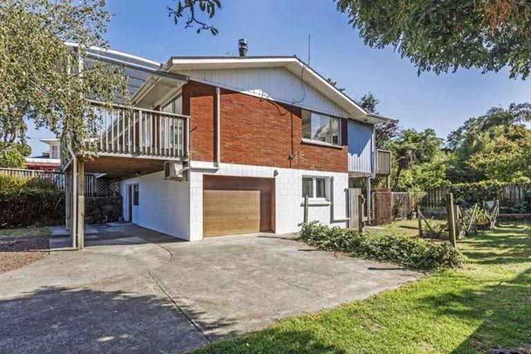 Photo of property in 4 Sudan Avenue, Milford, Auckland, 0620