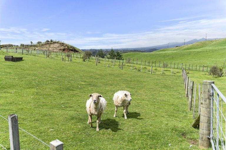 Photo of property in 489a Barrett Road, Omata, New Plymouth, 4374