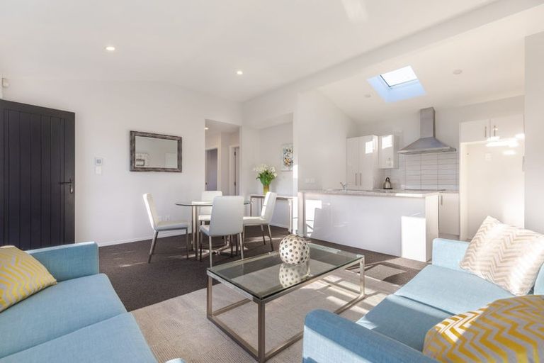 Photo of property in 41b Collins Avenue, Tawa, Wellington, 5028