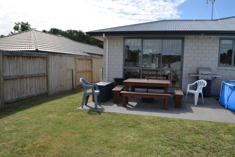 Photo of property in 16 Rochfort Crescent, Pyes Pa, Tauranga, 3112