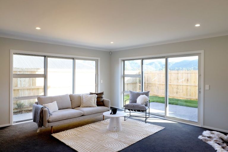 Photo of property in 42 Te Ara O Roimata, Wainuiomata, Lower Hutt, 5014