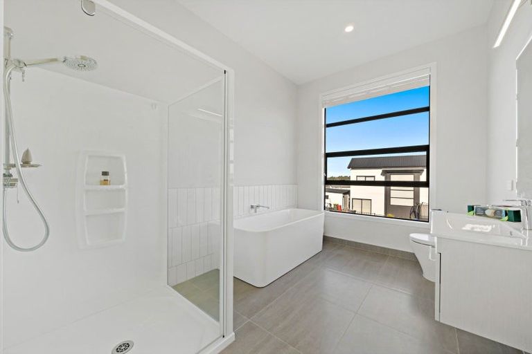 Photo of property in 3 Podgora Avenue, Kumeu, 0810