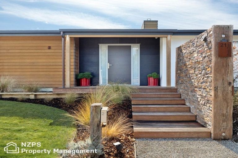 Photo of property in 21 Awa Toru Drive, Fairfield, Dunedin, 9018