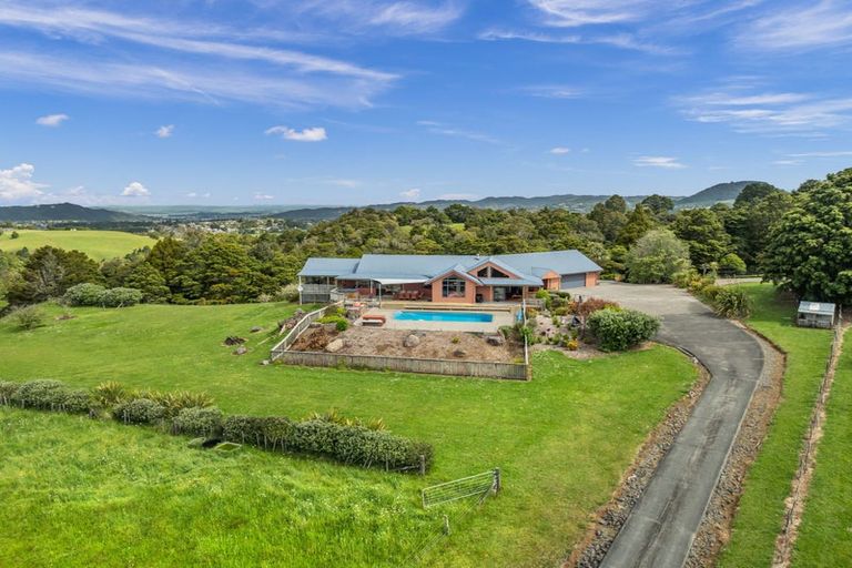 Photo of property in 30 Galliard Way, Kauri, 0185