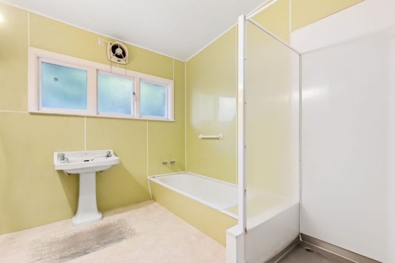 Photo of property in 50 Waitikiri Drive, Parklands, Christchurch, 8083