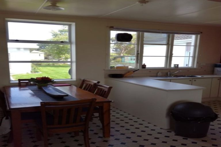 Photo of property in 9 Birch Street, Tuatapere, 9620