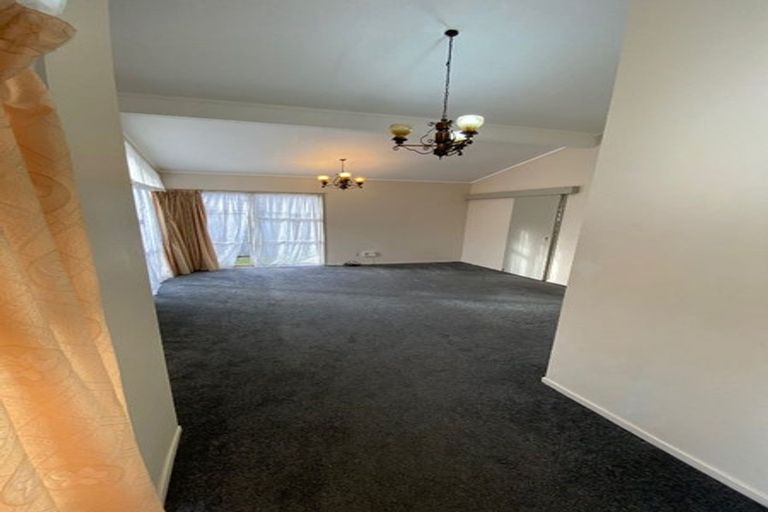 Photo of property in 300 Bucklands Beach Road, Bucklands Beach, Auckland, 2012