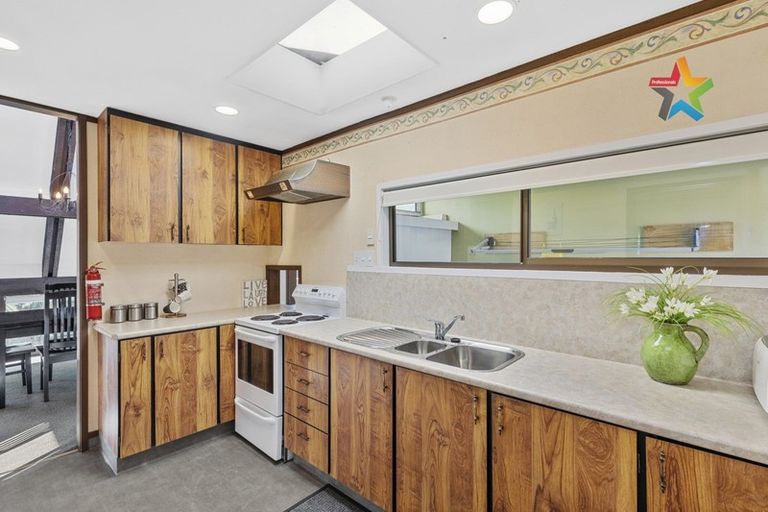 Photo of property in 25 City View Grove, Harbour View, Lower Hutt, 5010