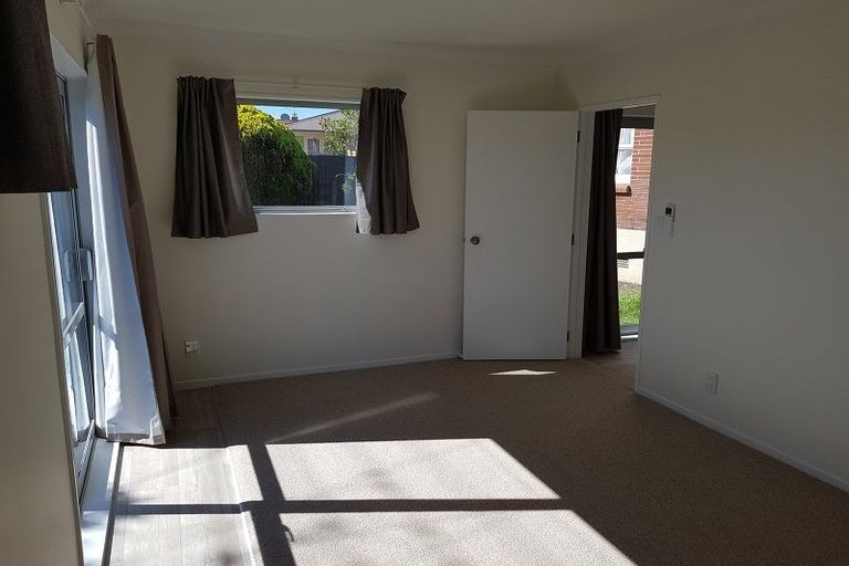 Photo of property in 55 Kenderdine Road, Papatoetoe, Auckland, 2025