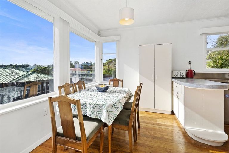 Photo of property in 56 Bell Street, Tawa, Wellington, 5028