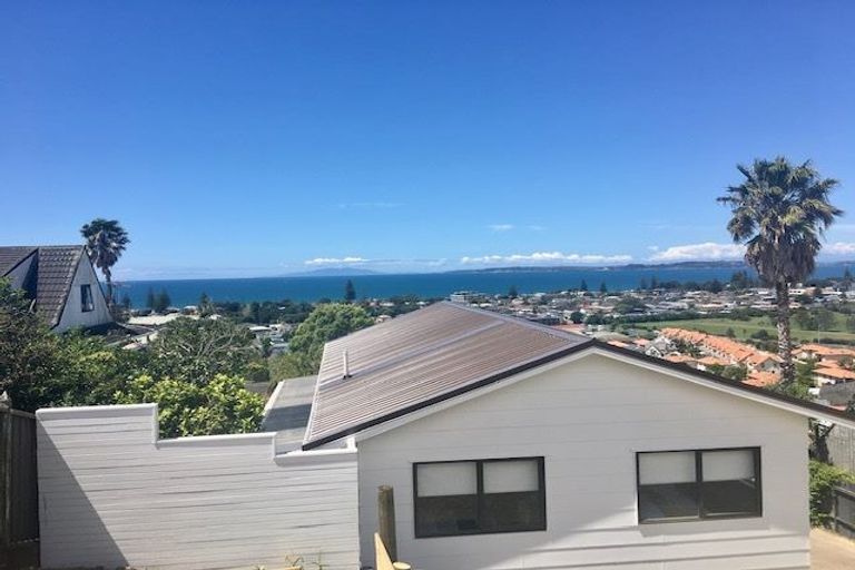 Photo of property in 59 West Hoe Heights, Orewa, 0931