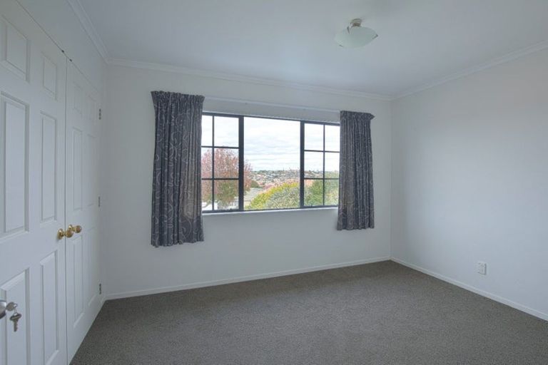 Photo of property in 8 Highgate Place, Somerville, Auckland, 2014