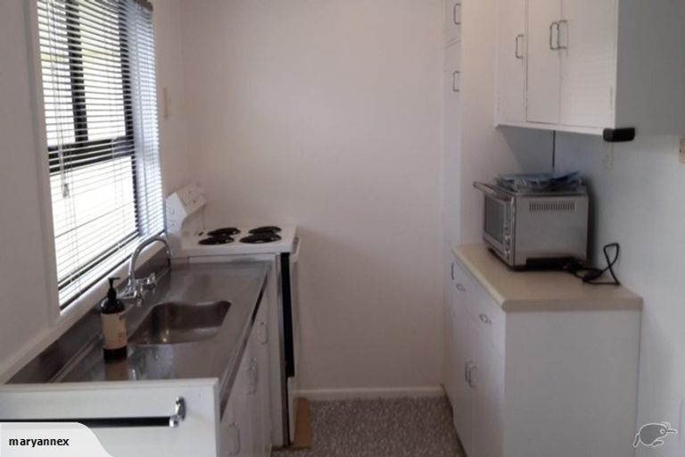 Photo of property in 186 Forrest Hill Road, Forrest Hill, Auckland, 0620