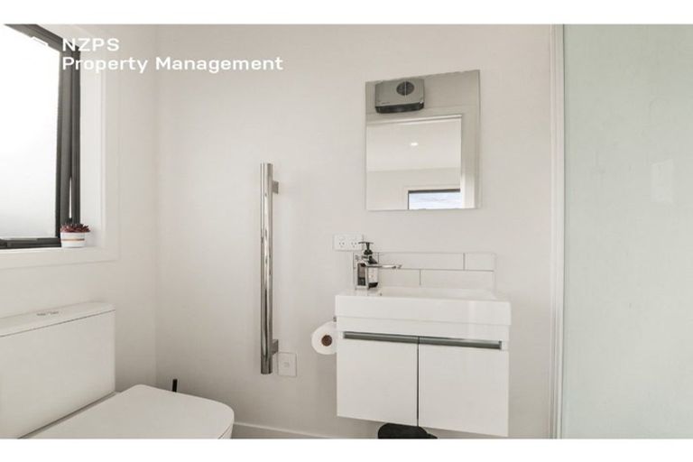 Photo of property in 2/63 Young Street, Saint Kilda, Dunedin, 9012