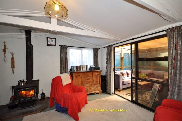 Photo of property in 11 Moana Road, Tinopai, Matakohe, 0593