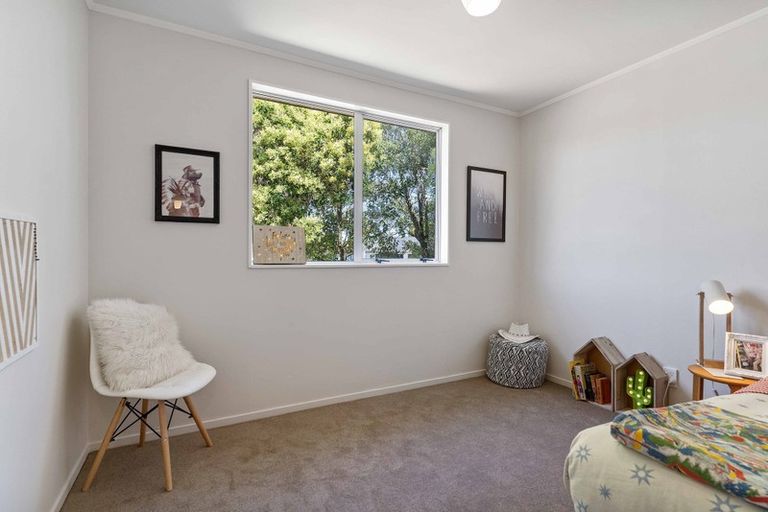Photo of property in 2/2 Silver Creek Road, Weymouth, Auckland, 2103