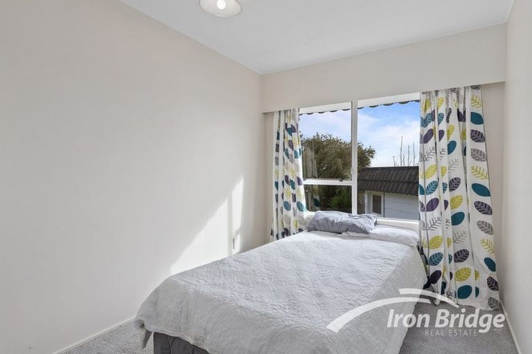 Photo of property in 1/36 Aeroview Drive, Beach Haven, Auckland, 0626
