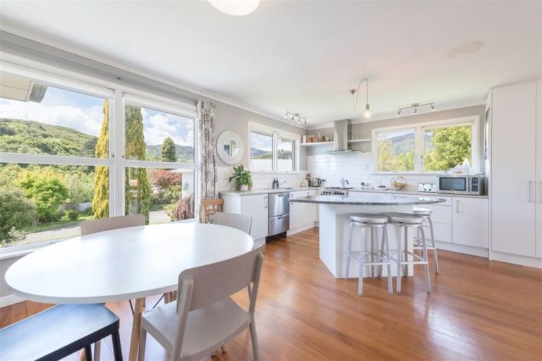 Photo of property in 25 Cawthron Crescent, Annesbrook, Nelson, 7011