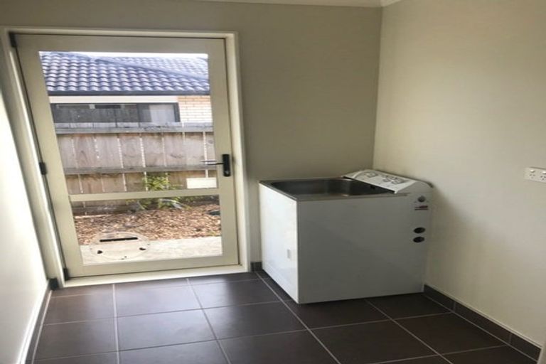 Photo of property in 28a Rosier Road, Glen Eden, Auckland, 0602