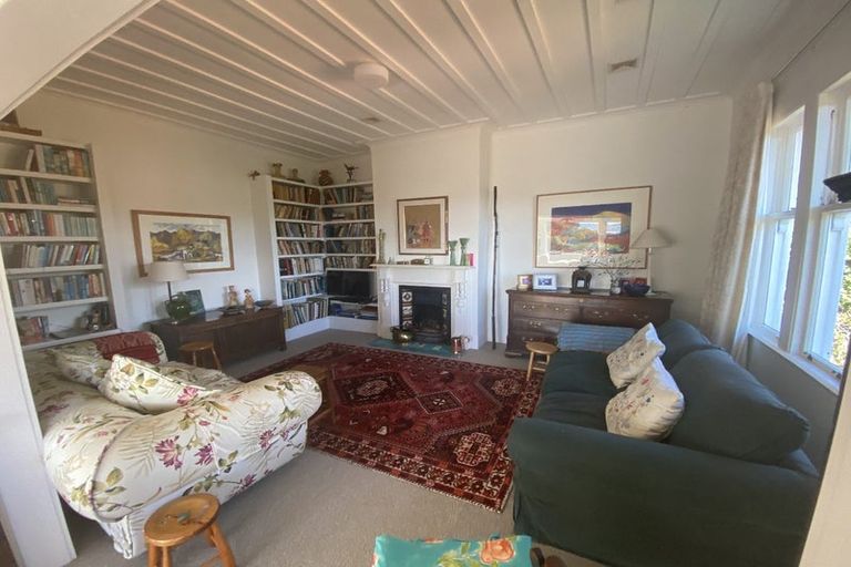 Photo of property in 25 Saint Michaels Crescent, Kelburn, Wellington, 6012