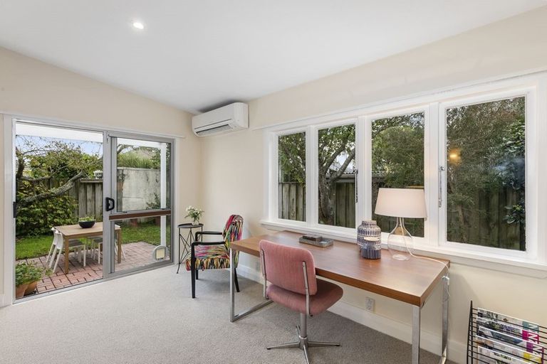 Photo of property in 2 Ngaio Street, Eastbourne, Lower Hutt, 5013