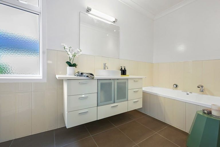 Photo of property in 95 Te Aroha Street, Hamilton East, Hamilton, 3216