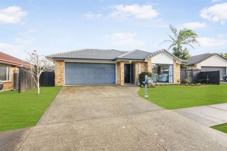 Photo of property in 34 Sandwick Drive, Weymouth, Auckland, 2103