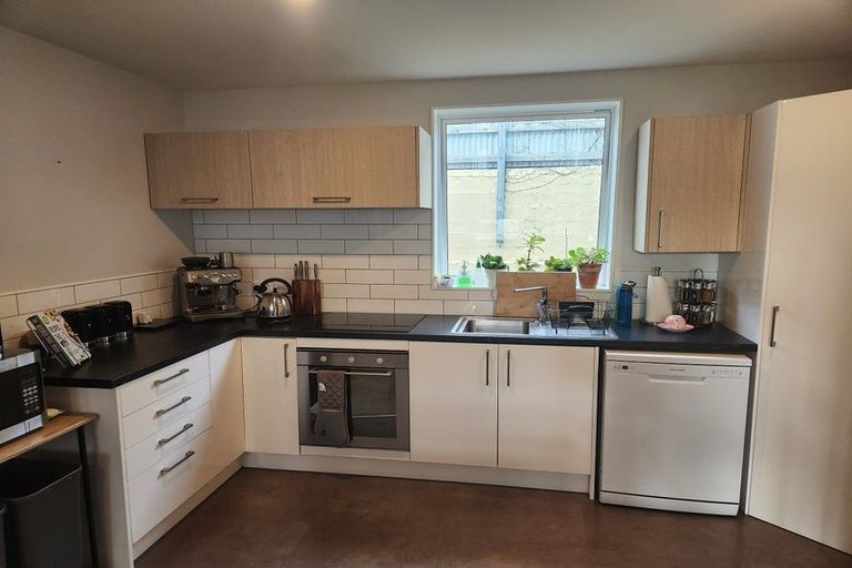 Photo of property in Pirie Street Townhouses, 32/35 Pirie Street, Mount Victoria, Wellington, 6011