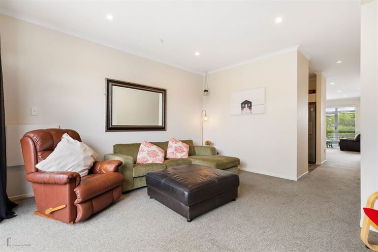 Photo of property in 20 Teal Way, Hobsonville, Auckland, 0616