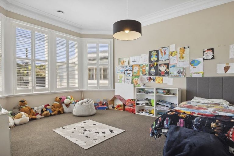 Photo of property in 84 Tomahawk Road, Andersons Bay, Dunedin, 9013