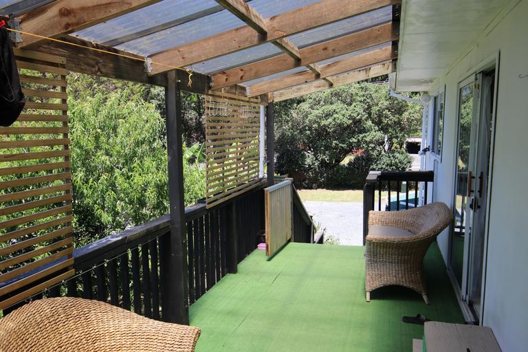 Photo of property in 37 Tahuna Road, Paihia, 0200