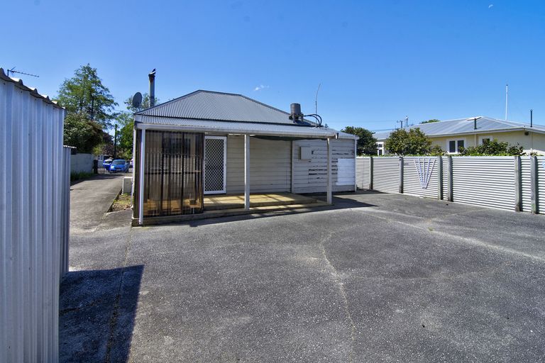 Photo of property in 25 Clifton Avenue, Carterton, 5713