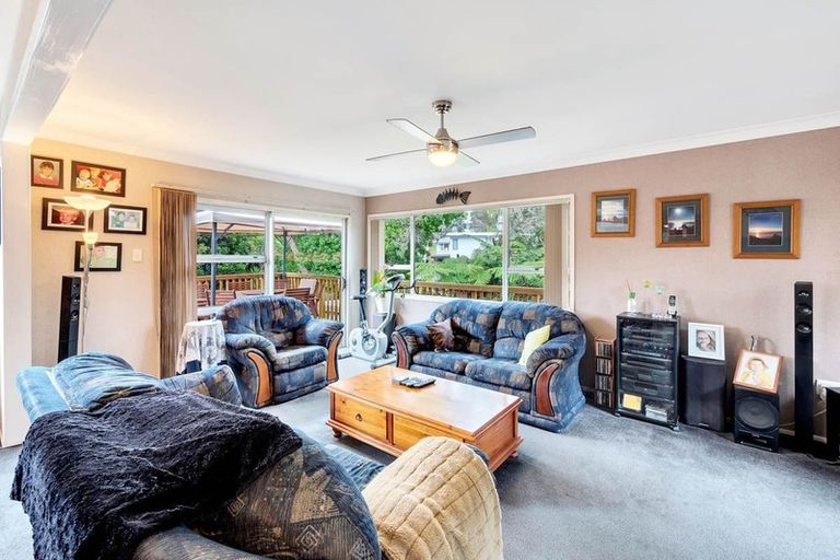 Photo of property in 43 Glendene Avenue, Glendene, Auckland, 0602