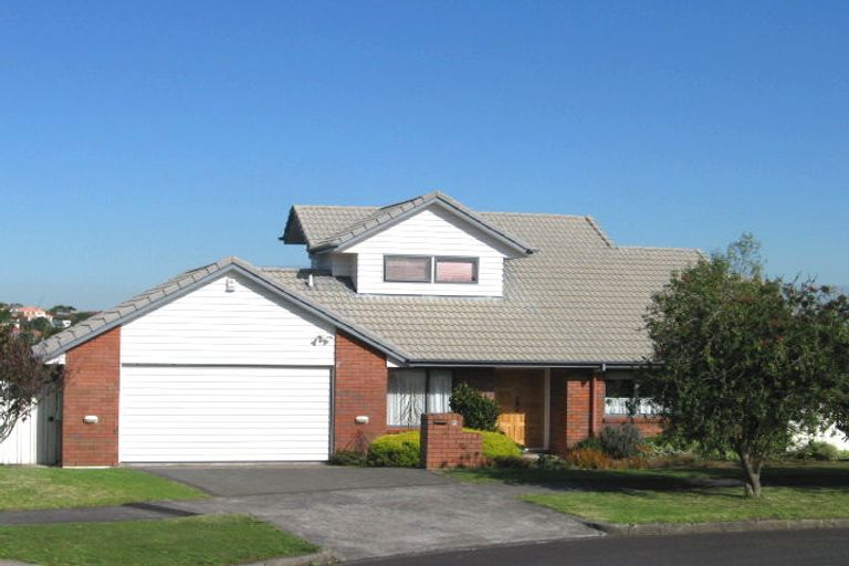 Photo of property in 18 Sharples Place, Somerville, Auckland, 2014