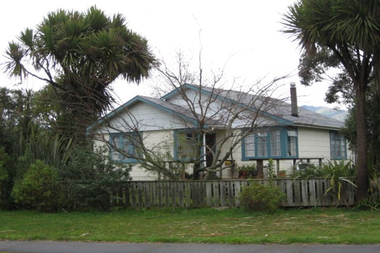 Photo of property in 53 Waitapu Road, Takaka, 7110