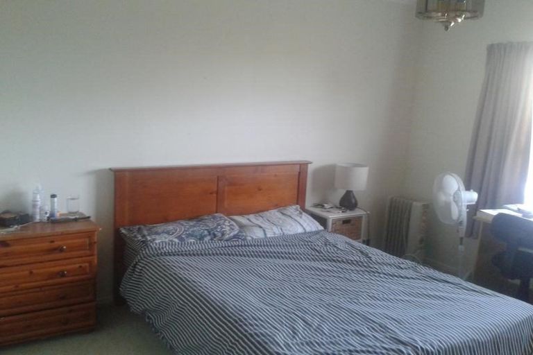 Photo of property in 100 West Harbour Drive, West Harbour, Auckland, 0618