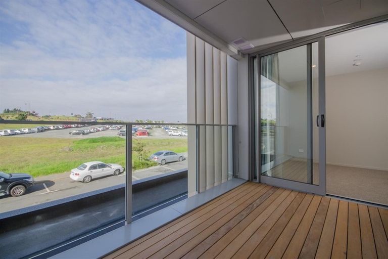 Photo of property in 202/7 Kaipiho Lane, Albany, Auckland, 0632