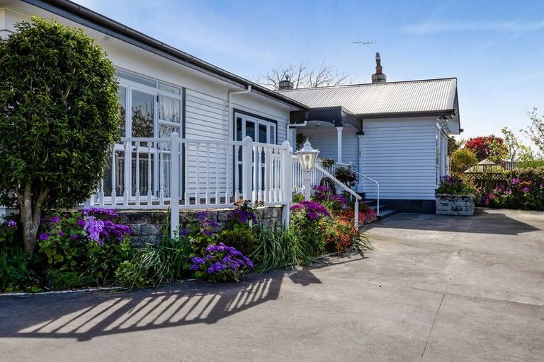 Photo of property in 35 Campbell Street, Hawera, 4610