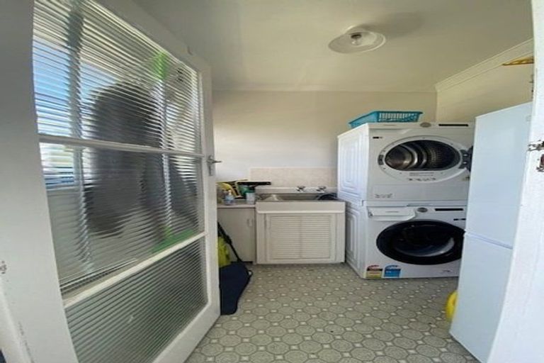 Photo of property in 45 Redwood Avenue, Tawa, Wellington, 5028