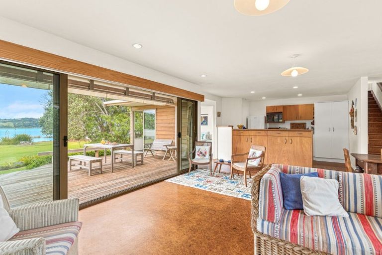 Photo of property in 42 Harbour View Road, Point Wells, Warkworth, 0986