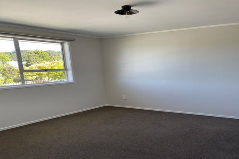 Photo of property in 7 Pitcher Place, Glen Eden, Auckland, 0602