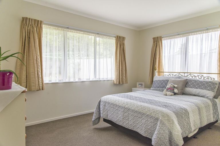 Photo of property in 39 Tington Avenue, Wattle Downs, Auckland, 2103