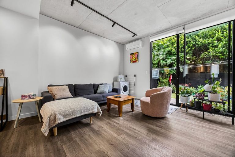 Photo of property in 11/4161 Great North Road, Glen Eden, Auckland, 0602